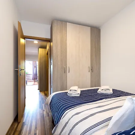 Odmoree Camp & Auberge de jeunesse Ražanac