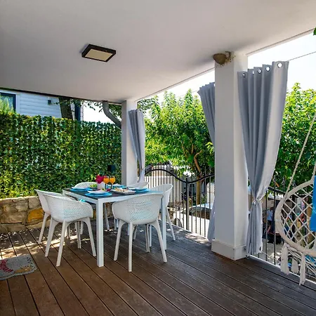 Odmoree Camp & Auberge de jeunesse Ražanac