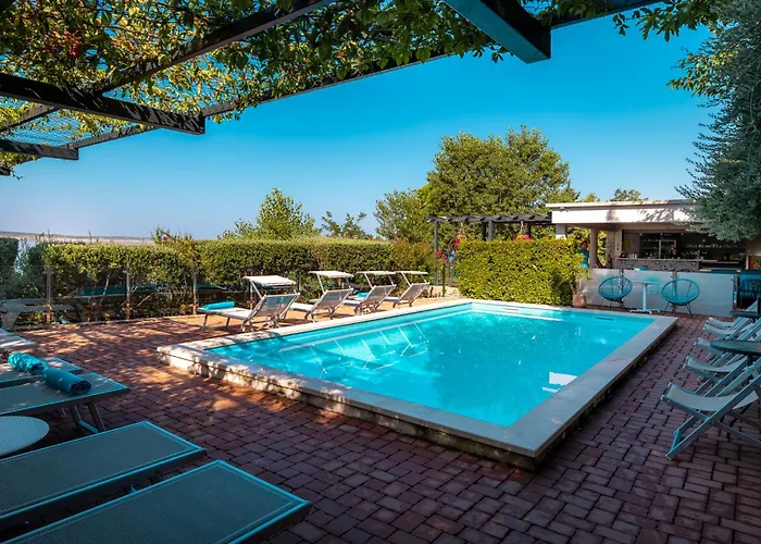 Hostel Odmoree Camp &