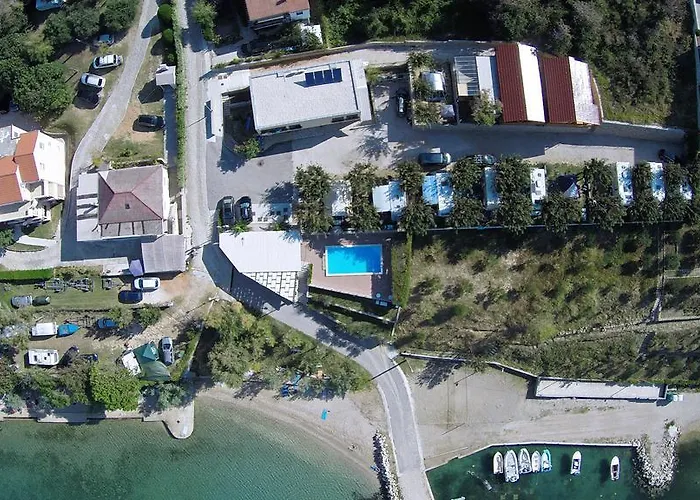 Hostel Odmoree Camp&hostel *