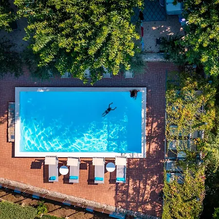 Hostal Odmoree Camping Ražanac