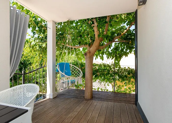 Хостел Odmoree Camp & *